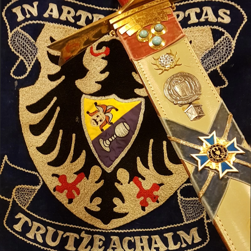 Wappen und Reychsschwert der Trutze Achalm - Reych 338 in Schlaraffia